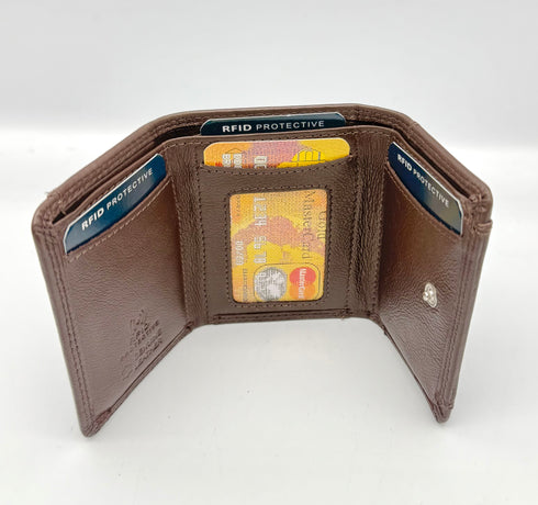 BorsaBella TradeMark Genuine Leather wallet 2004 R.F.I.D Protection