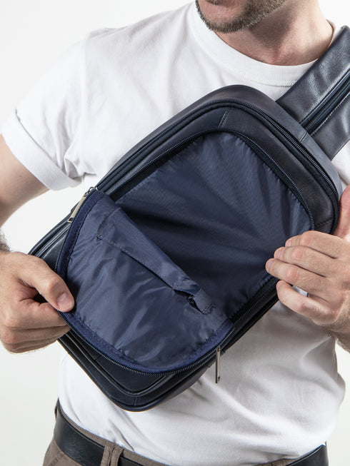 Men's Aeronautica Militare AM-462 Leather Thunter shoulder/backpack Bag