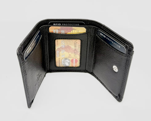 BorsaBella TradeMark Genuine Leather wallet 2004 R.F.I.D Protection