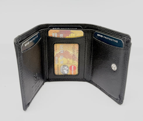 BorsaBella TradeMark Genuine Leather wallet 2004 R.F.I.D Protection