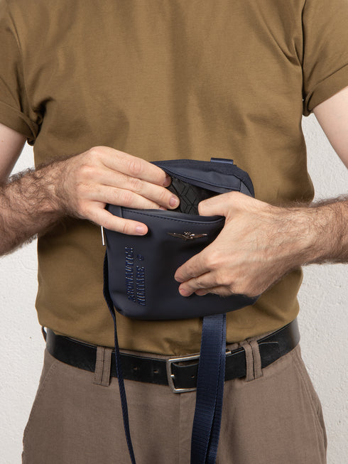 Men's Aeronautica Militare AM-481 Helix line small shoulder bag