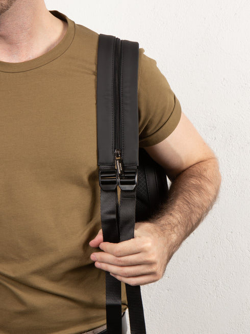 Men's Aeronautica Militare AM-483 Helix Line Tablet Shoulder Bag